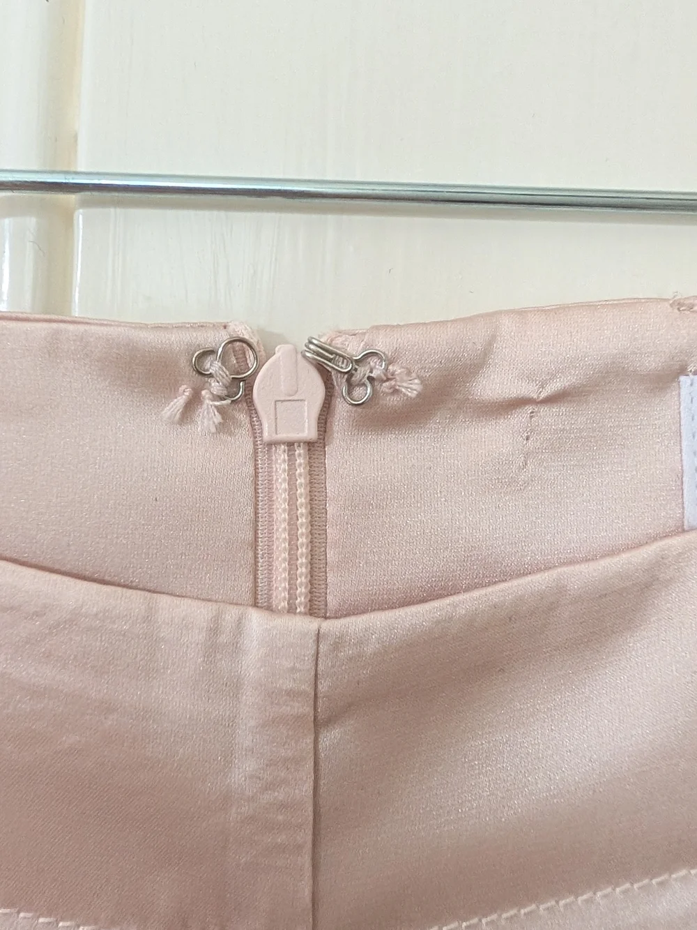 Set: Isalis Light Blush Satin Matching Set (As-is)